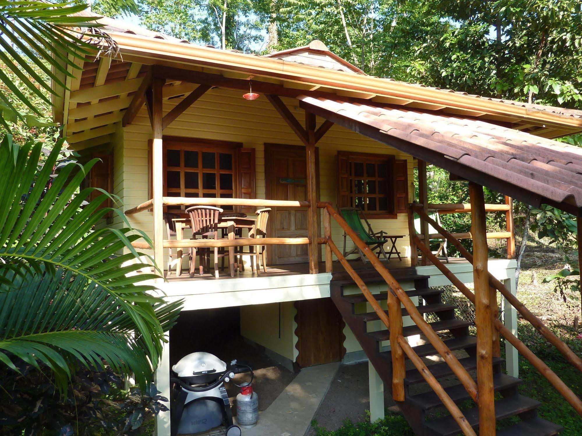 Bluff Beach Retreat Bocas del Toro Exterior photo