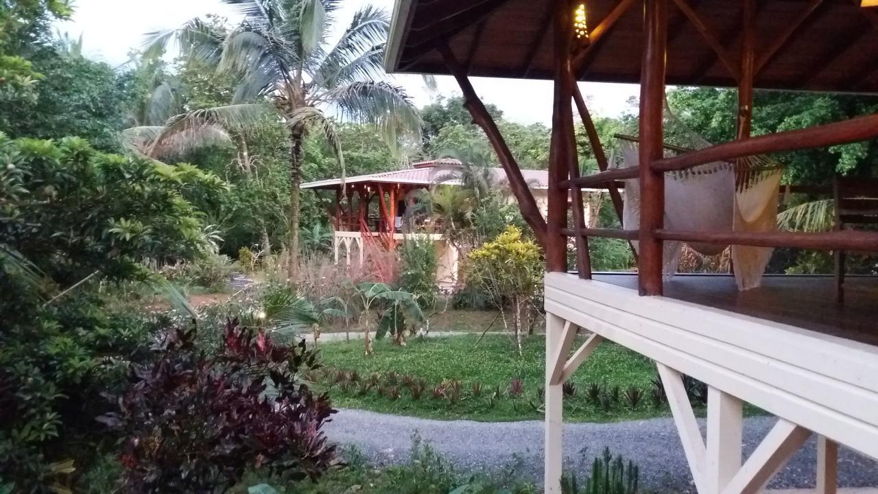 Bluff Beach Retreat Bocas del Toro Exterior photo